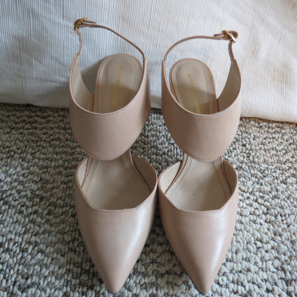 Nicholas Nirkwood nude strap heel